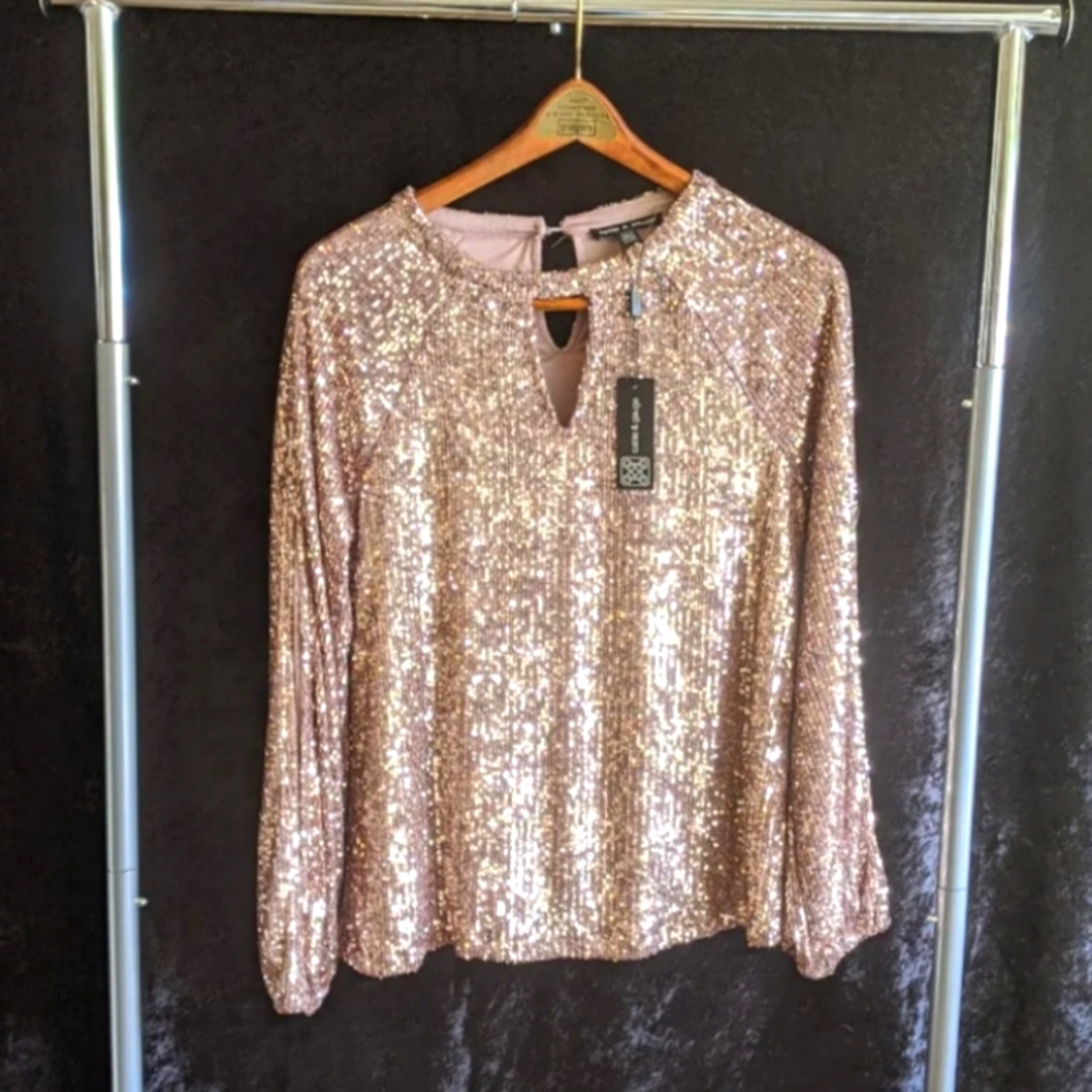 NEW with tags Cable & Guage, blush pink with sequins. Size Medium